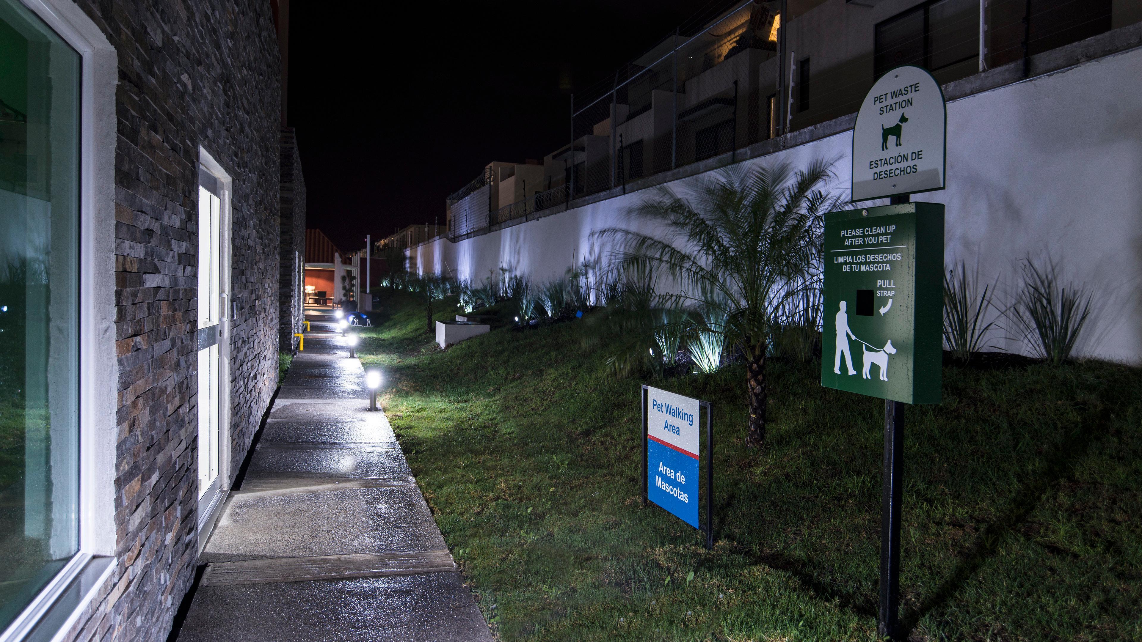 Candlewood Suites - Queretaro Juriquilla By Ihg Jurica Eksteriør bilde